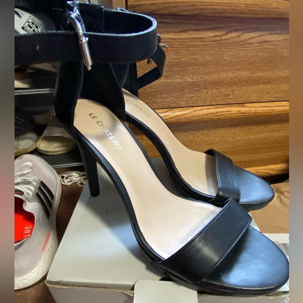 High heels from le chateau